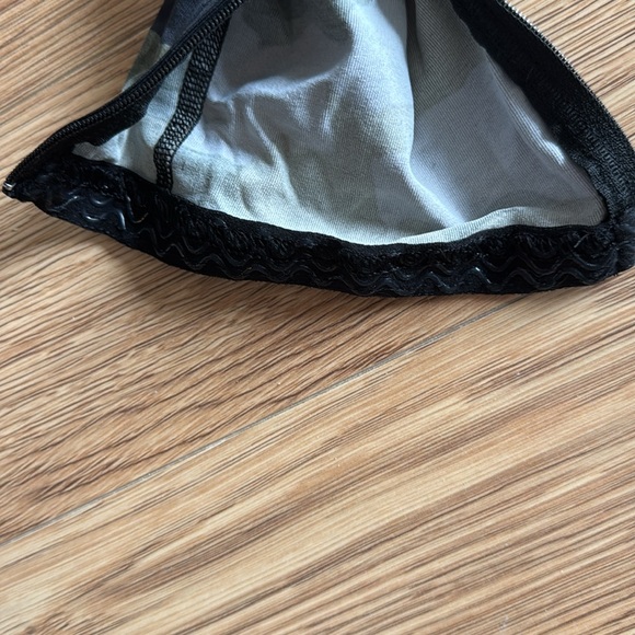 Better bodies green camo leggings size small - Picture 8 of 10